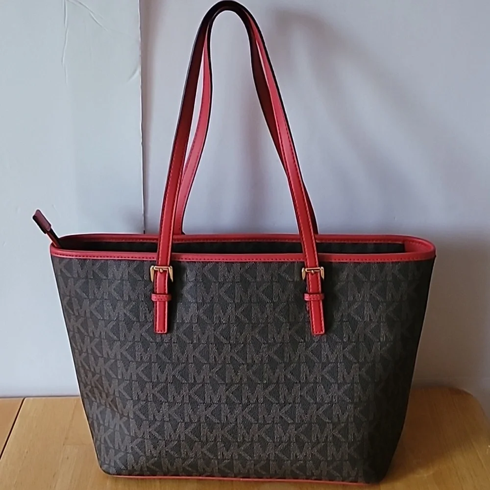 Michael Kors Jet Set Charm Tote in Flame